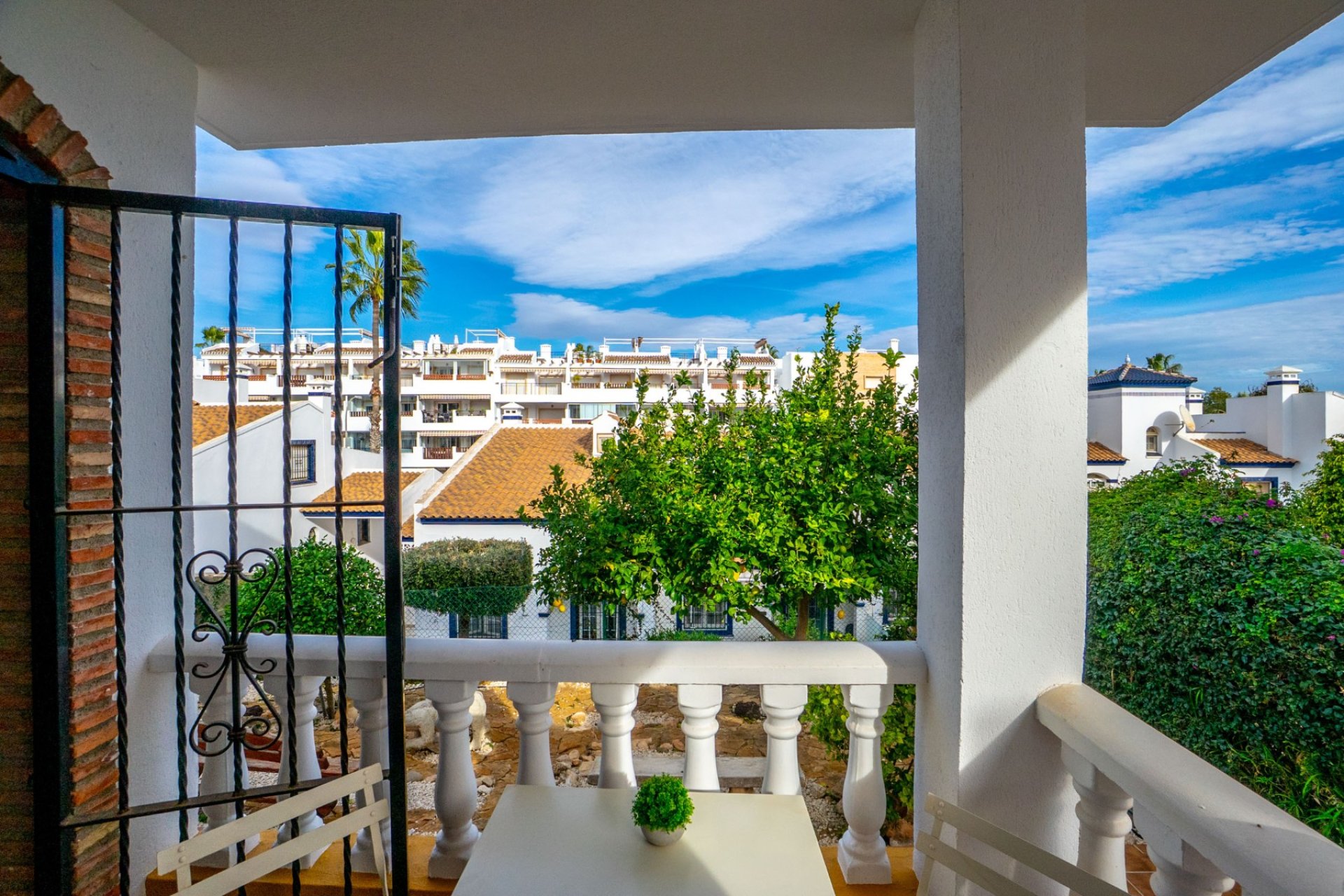 Reventa - Villa -
Villamartín