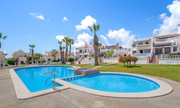Villa - Resale - Orihuela Costa -
                Los Dolses