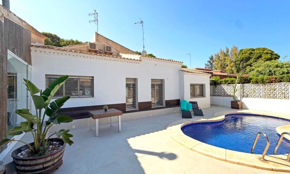 Villa - Reventa - Orihuela Costa -
                Punta Prima