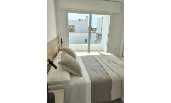 New Build - Villa -
Entrenaranjos