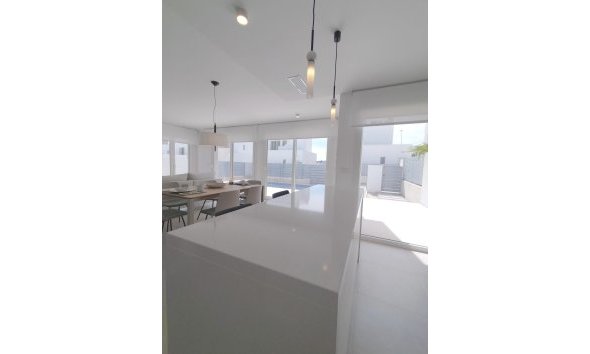 New Build - Villa -
Entrenaranjos