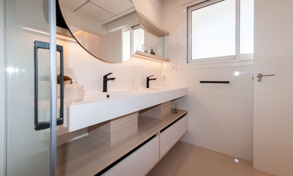 Obra nueva - Apartamento -
Rojales