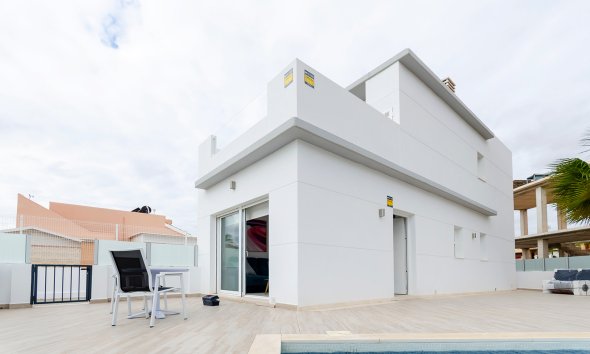 Nybyggeri - Rækkehus -
Torrevieja