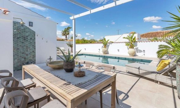 Gensalg - Rækkehus -
Torrevieja - Torreta Florida