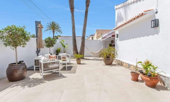 Gensalg - Rækkehus -
Torrevieja - Torreta Florida