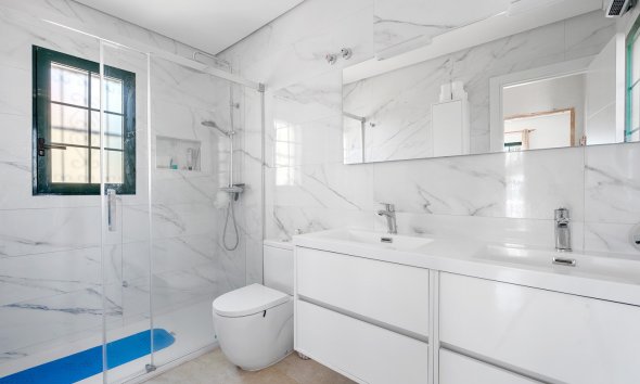 Reventa - Villa -
Orihuela Costa - Los Dolses