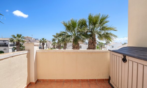 Reventa - Villa -
Orihuela Costa - Los Dolses