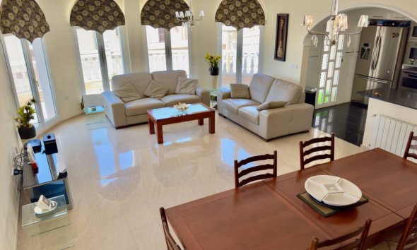 Resale - Villa -
Ciudad Quesada