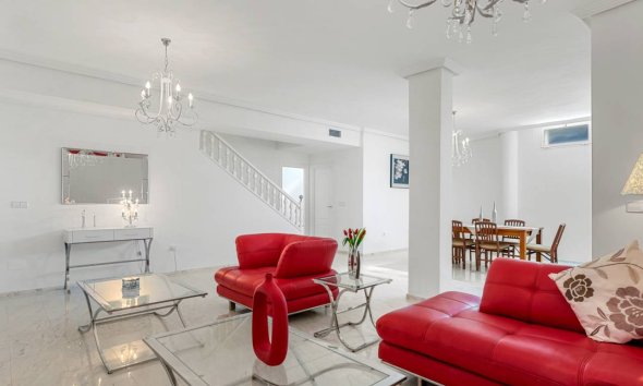 Resale - Villa -
Ciudad Quesada