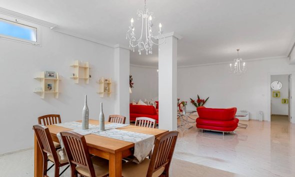 Resale - Villa -
Ciudad Quesada