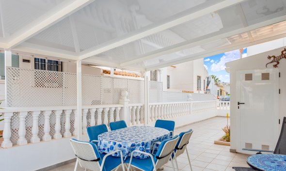 Reventa - Adosado -
Orihuela Costa - Playa Flamenca