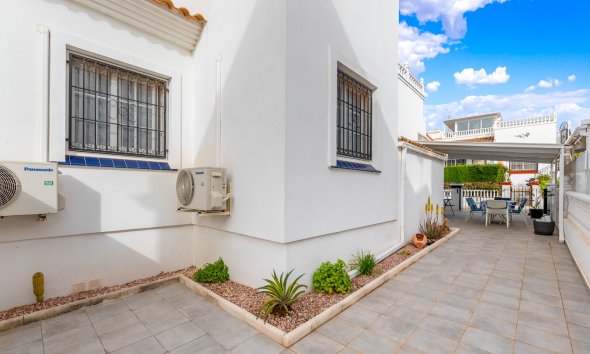 Reventa - Adosado -
Orihuela Costa - Playa Flamenca