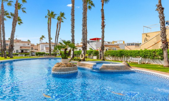 Reventa - Adosado -
Orihuela Costa - Playa Flamenca