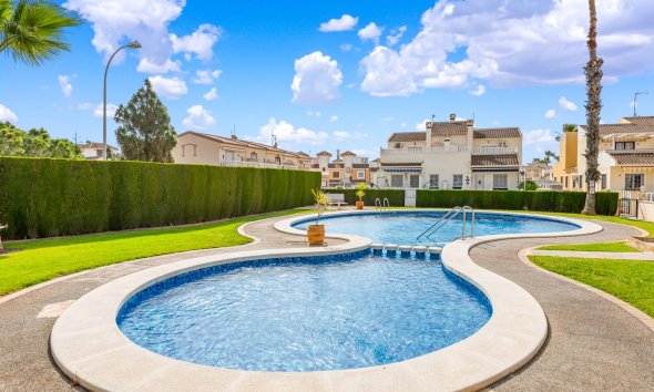 Reventa - Adosado -
Orihuela Costa - Playa Flamenca