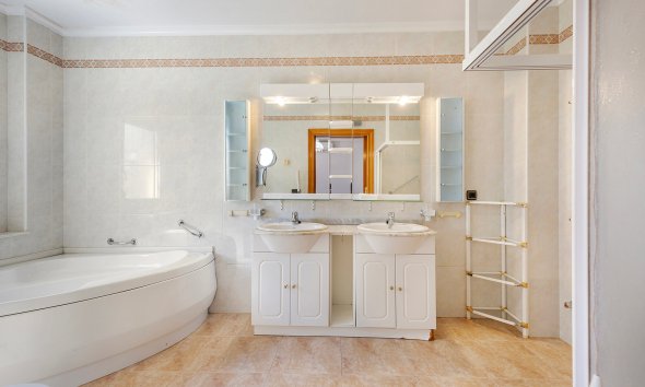 Gensalg - Villa -
Orihuela Costa - Cabo Roig