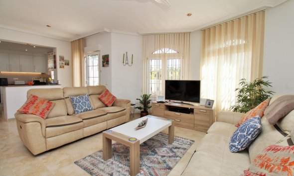 Gensalg - Villa -
Villamartín - Los Dolses