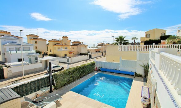 Gensalg - Villa -
Villamartín - Los Dolses