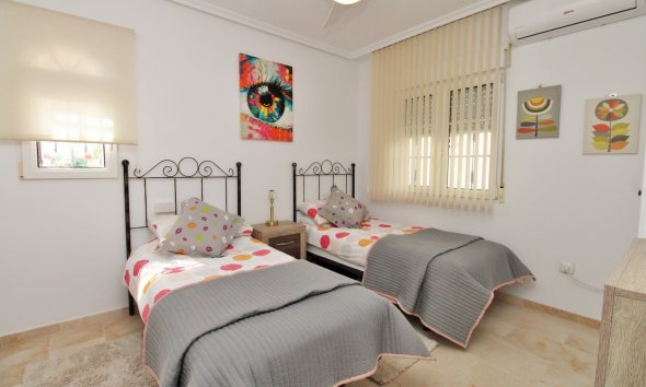 Gensalg - Villa -
Villamartín - Los Dolses