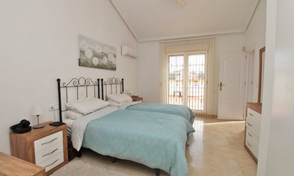 Gensalg - Villa -
Villamartín - Los Dolses