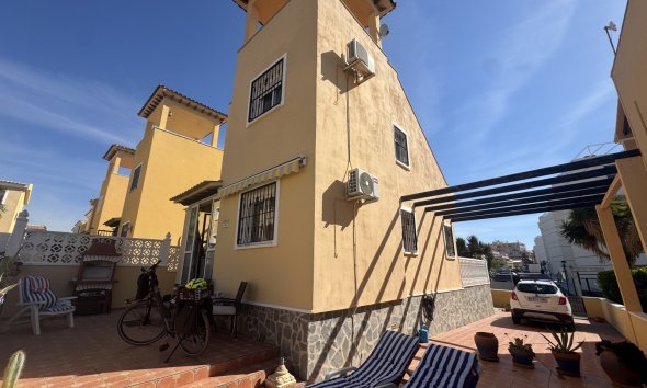Gensalg - Villa -
Villamartín - Lomas del Golf