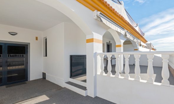 Resale - Townhouse -
Orihuela Costa
