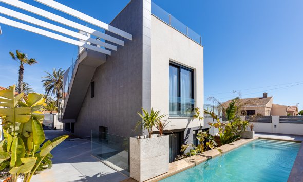 Nybyggeri - Villa -
La Mata