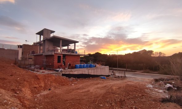Nybyggeri - Villa -
Dehesa de Campoamor