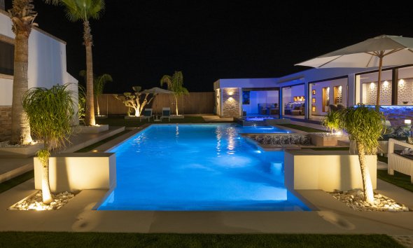Obra nueva - Villa -
Jerónimo y Avileses