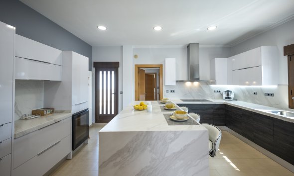 Obra nueva - Villa -
Jerónimo y Avileses