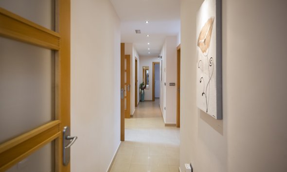 Obra nueva - Villa -
Jerónimo y Avileses