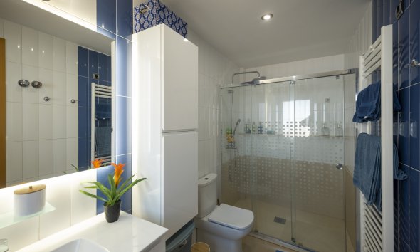 Obra nueva - Villa -
Jerónimo y Avileses