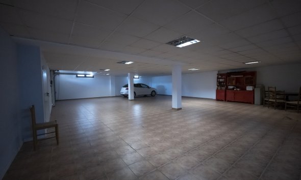 Obra nueva - Villa -
Jerónimo y Avileses