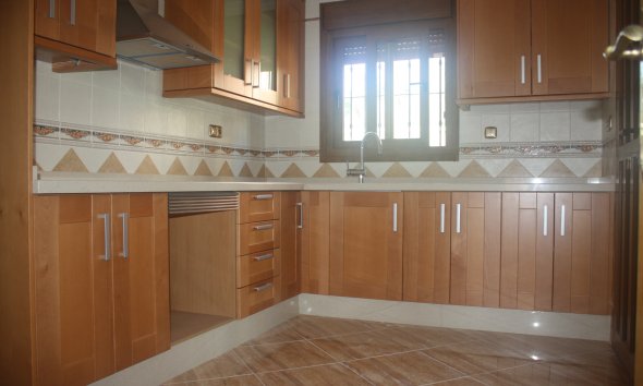 Obra nueva - Villa -
Torrevieja