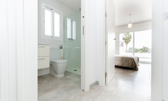 Obra nueva - Adosado -
Torrevieja