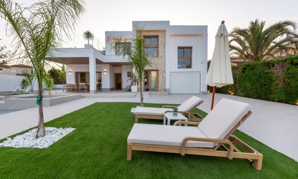 Obra nueva - Villa -
Orihuela Costa