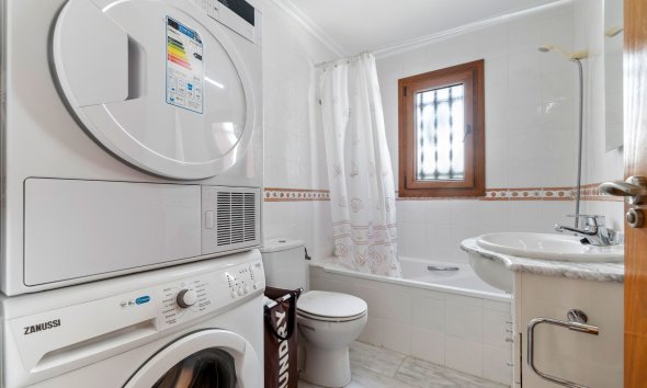 Resale - Townhouse -
San Miguel de Salinas