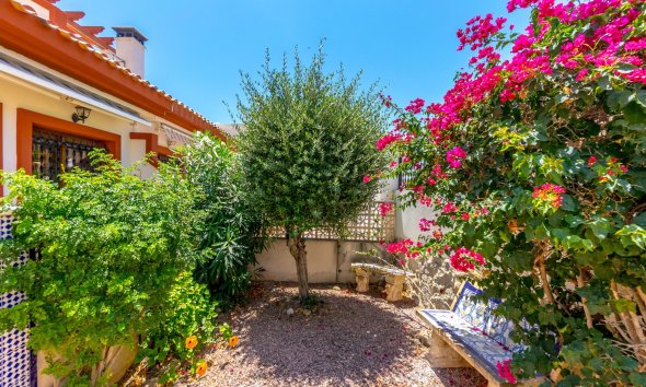 Resale - Townhouse -
San Miguel de Salinas