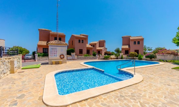 Resale - Townhouse -
San Miguel de Salinas