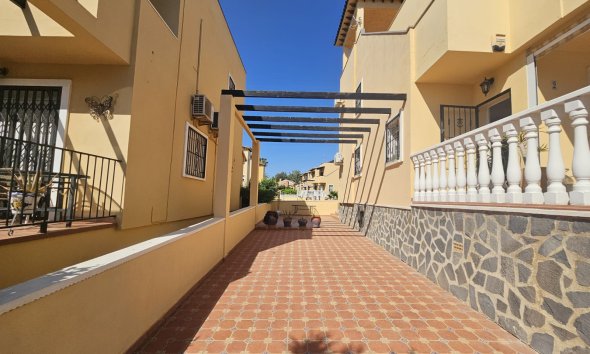 Gensalg - Villa -
Villamartín - Lomas del Golf