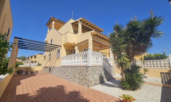 Gensalg - Villa -
Villamartín - Lomas del Golf