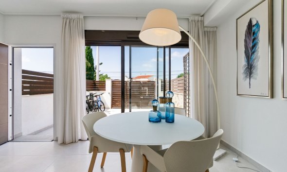 Resale - Townhouse -
Torrevieja