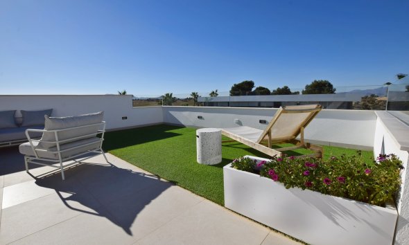 Nybyggeri - Villa -
Los Guardianes