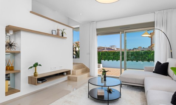 Obra nueva - Villa -
Los Alcázares