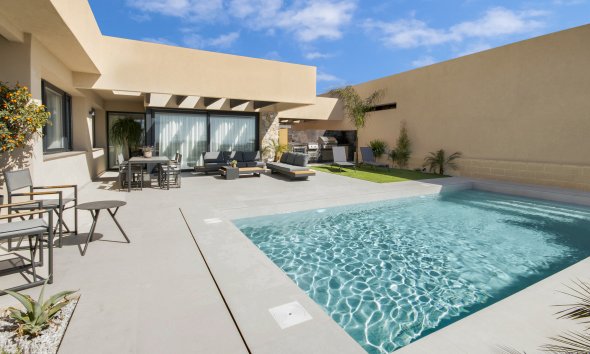 Obra nueva - Villa -
Murcia