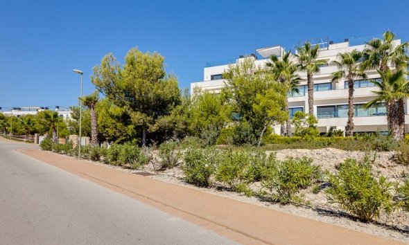Reventa - Apartamento -
Orihuela Costa - Las Colinas golf