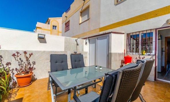 Reventa - Adosado -
Pilar de la Horadada - Torre de la Horadada