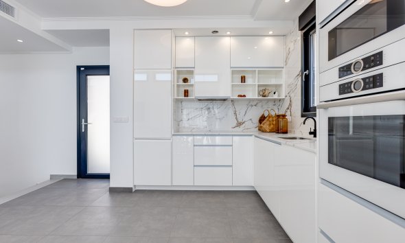 Obra nueva - Villa -
La Mata