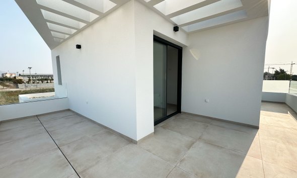 Obra nueva - Adosado -
Dolores