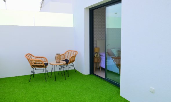 Obra nueva - Adosado -
Dolores