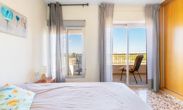 Reventa - Apartamento -
Torrevieja